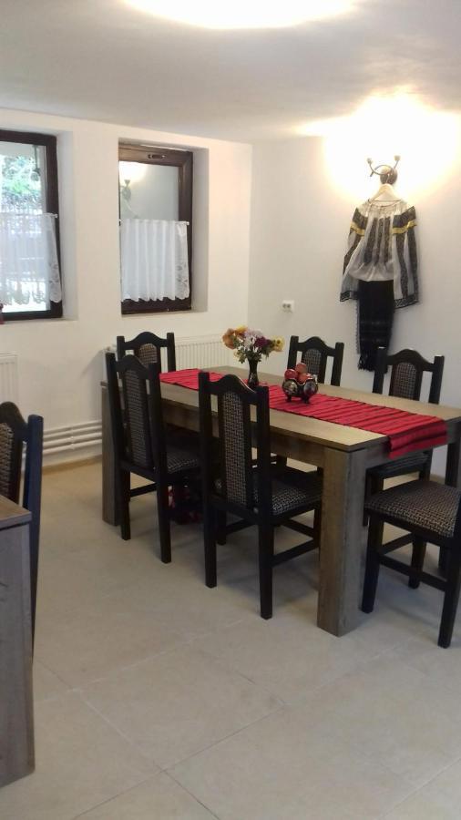Ferienwohnung Casa Radu Novaci-Străini Exterior foto