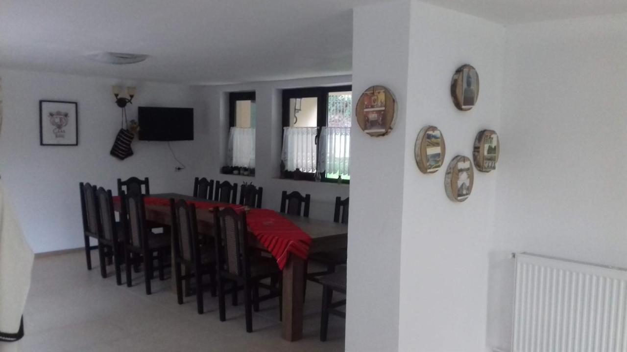 Ferienwohnung Casa Radu Novaci-Străini Exterior foto